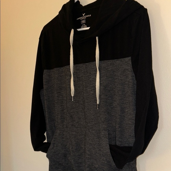 American Eagle Outfitters Men's black Two-Tone Hoodie - Picture 2 of 4